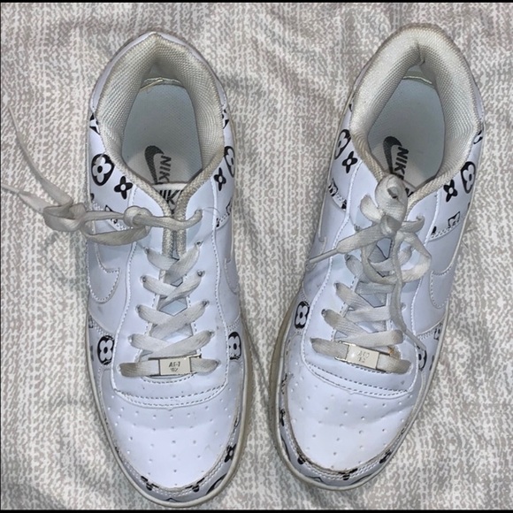 Af1 - Picture 1 of 3